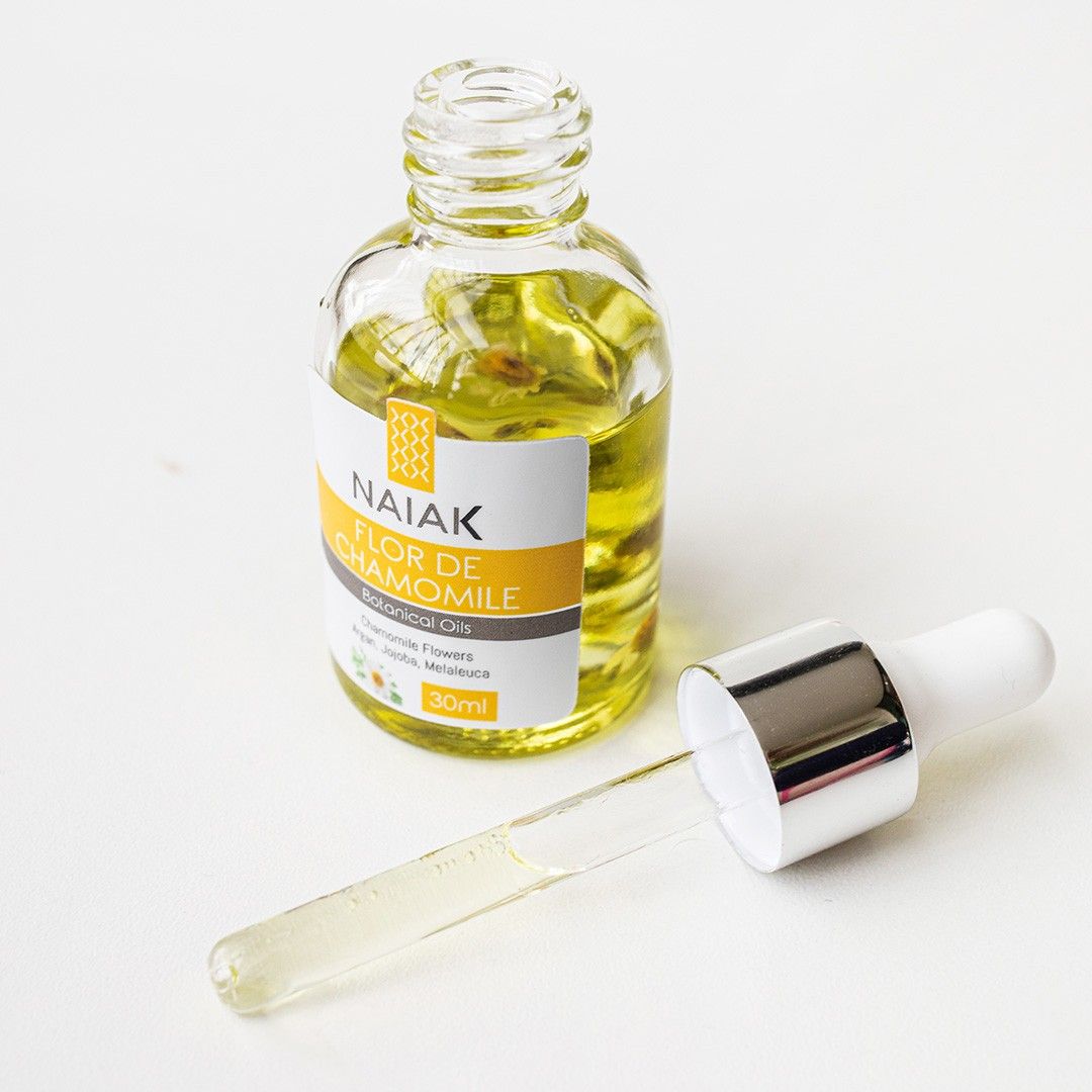 Flor de Chamomile Naiak: frasco de 30 ml aberto com o conta-gotas ao lado